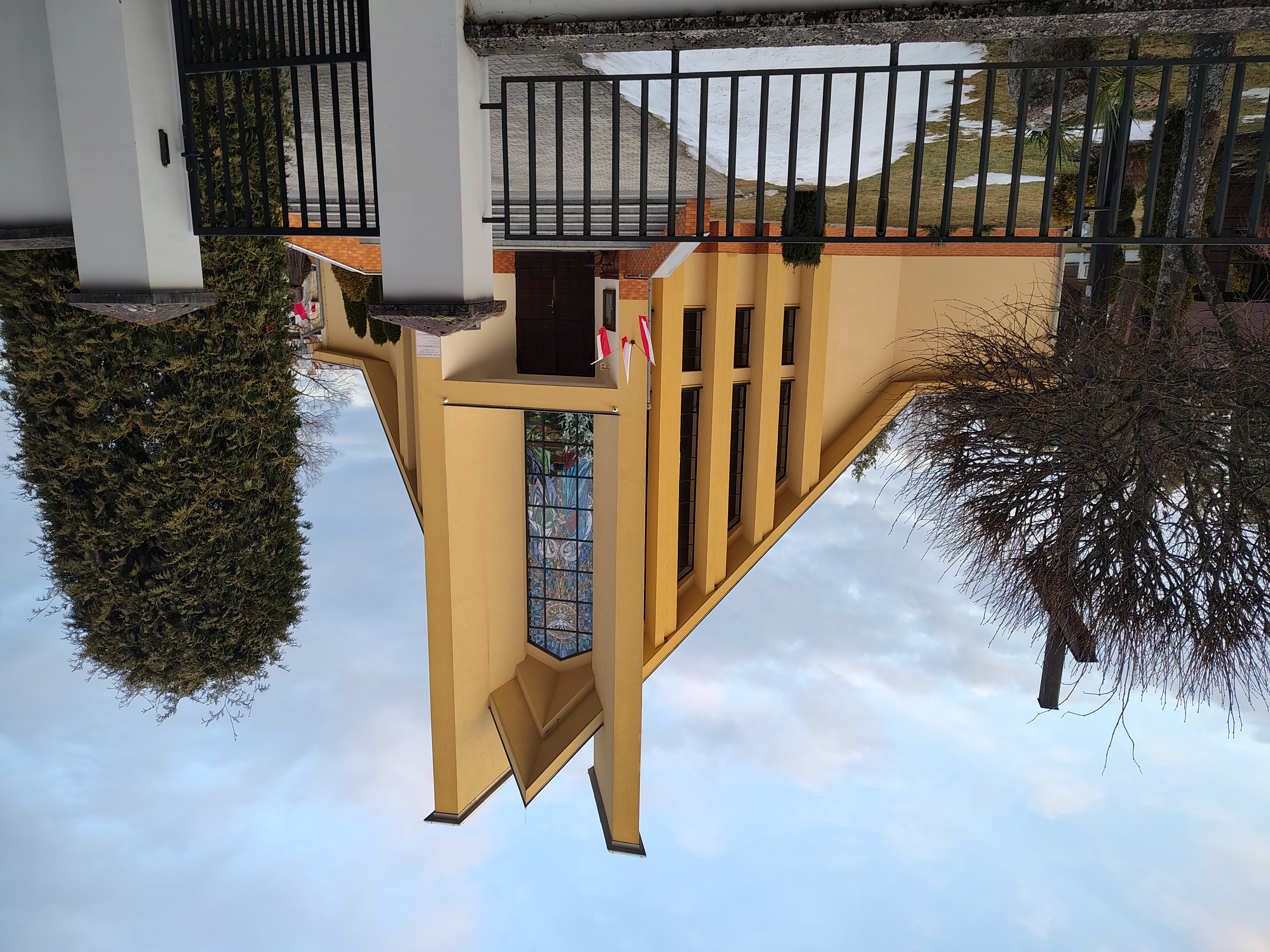 Kościół Nawiedzenia NMP Stary Bidaczów - elewacja 4