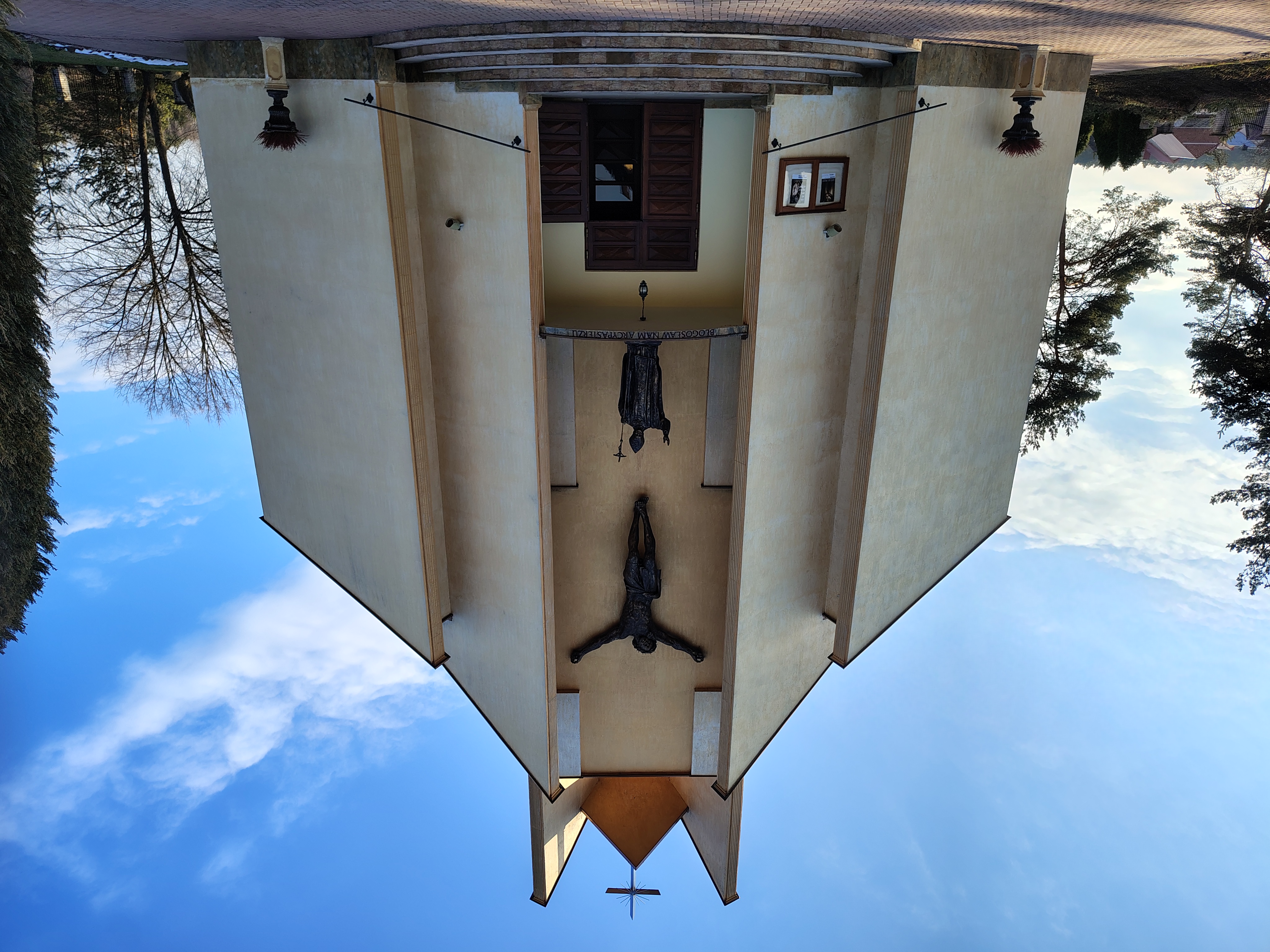 Kościół Miłosierdzia Bożego Harasiuki - wnętrze 3