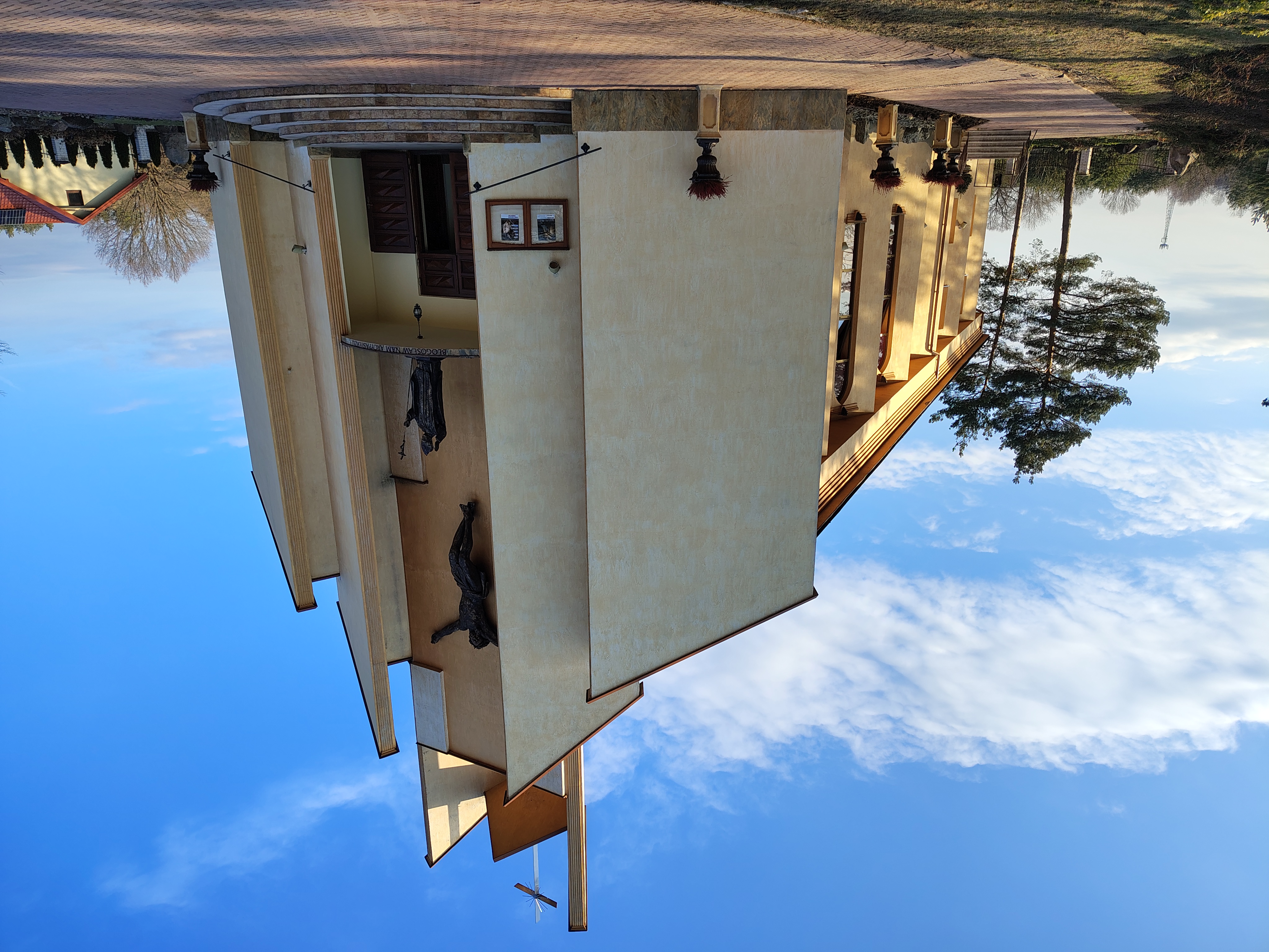 Kościół Miłosierdzia Bożego Harasiuki - wnętrze 4